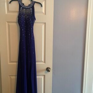 Elegant Navy Blue Evening Gown